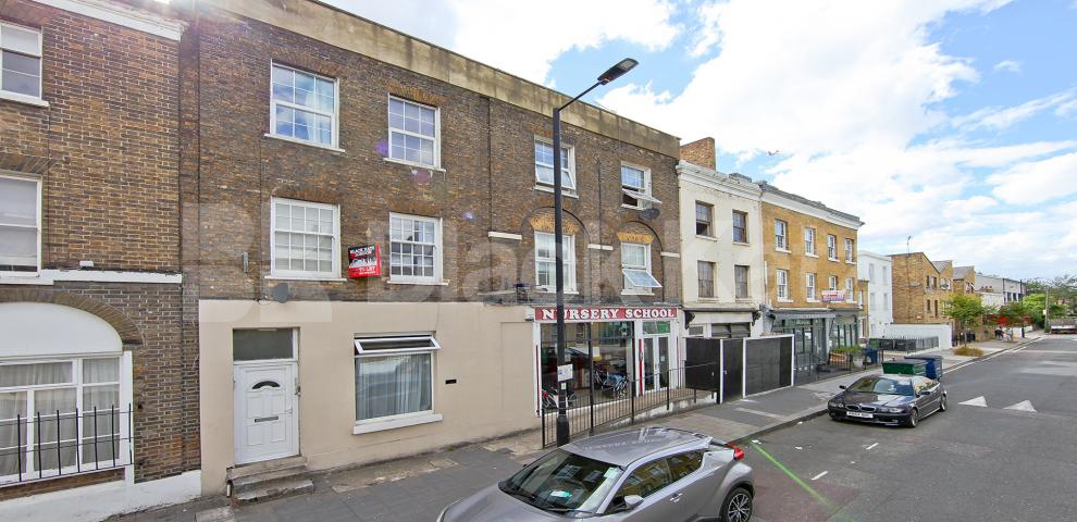 			UNDER OFFER , 2 Bedroom, 1 bath, 1 reception Apartment			 Clapham Manor Street, Clapham High Street